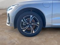 Gebraucht Volvo XC60 Plus 349 PS (256 kW) 2024 (silber)  silver dawn SUV
