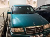 Gebraucht Mercedes C180 Elegance 122 PS (89 kW) 1997 Grün Limousine