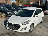 Gebraucht Hyundai i30 Trend 110 PS (80 kW) 2016 Weiß Kombi