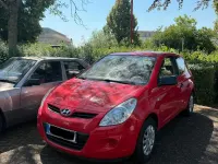 Gebraucht Hyundai i20 77 PS (56 kW) 2011 Rot Kleinwagen