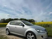 Gebraucht Kia Ceed 143 PS (105 kW) 2009 Silber Kleinwagen
