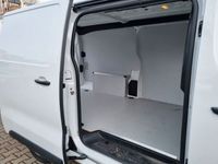 Second-hand Citroën Jumpy 150 CP (110 kW) 2021 Alb Monovolum