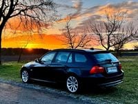 Gebraucht BMW 318 143 PS (105 kW) 2012 Schwarz Kombi