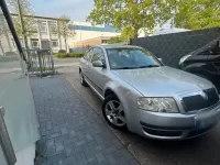 Używany Skoda Superb 150 KM (110 kW) 2004 Srebrny Sedan/Limuzyna