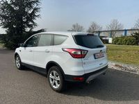 Gebraucht Ford Kuga Trend 120 PS (88 kW) 2018 Weiß SUV