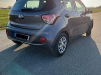Gebraucht Hyundai i10 67 PS (49 kW) 2017 Grau Kleinwagen