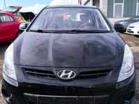 Gebraucht Hyundai i20 Classic 77 PS (56 kW) 2012 Black diamond / mic Kleinwagen