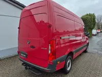 Używany Mercedes Sprinter 150 KM (110 kW) 2021 Czerwony Van