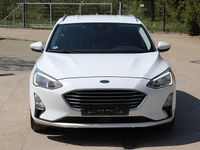 Używany Ford Focus Cool & Connect 150 KM (110 kW) 2019 Biały Kombi