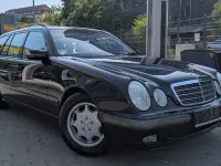 Gebraucht Mercedes E200 163 PS (119 kW) 2002 Schwarz Limousine