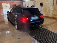 Gebraucht BMW 318 143 PS (105 kW) 2009 Schwarz Kombi