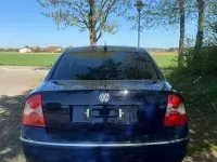 Second-hand VW Passat 136 CP (100 kW) 2004 Albastru Berlinǎ