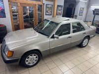 Gebraucht Mercedes 300 179 PS (131 kW) 1992 Beige Limousine