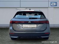 Gebraucht VW Passat R 150 PS (110 kW) 2025 Grau Kombi