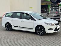 Gebraucht Ford Focus Ghia 125 PS (91 kW) 2010 Silber Kombi
