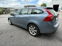 Gebraucht Volvo V60 150 PS (110 kW) 2017 Blau Kombi