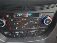 Gebraucht Ford Kuga Titanium 150 PS (110 kW) 2017 Grau SUV