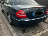 Gebraucht Mercedes E240 2004 Blau Limousine