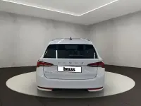 Gebraucht Skoda Octavia Selection 150 PS (110 kW) 2025 Moonweiss metallic Kombi