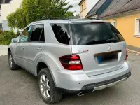Gebraucht Mercedes ML320 224 PS (164 kW) 2007 Silber SUV