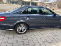 Gebraucht Mercedes E220 AMG 170 PS (125 kW) 2011 Grau Limousine
