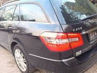 Gebraucht Mercedes E250 204 PS (150 kW) 2011 Schwarz Limousine