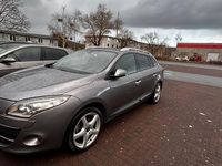 Gebraucht Renault Mégane III Luxe 140 PS (102 kW) 2010 Grau Limousine
