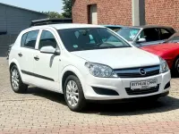 Gebraucht Opel Astra Selection 90 PS (66 kW) 2009 Weiß Limousine