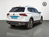 Gebraucht VW Tiguan Allspace Elegance 245 PS (180 kW) 2023 Weiß SUV