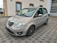 Gebraucht Lancia Musa 90 PS (66 kW) 2010 Grau Van / Kleinbus