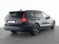 Gebraucht Volvo V60 Plus 197 PS (144 kW) 2025 Schwarz Kombi