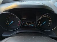 Gebraucht Ford Kuga Titanium 120 PS (88 kW) 2017 Grau SUV