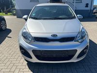 Gebraucht Kia Rio Spirit 90 PS (66 kW) 2012 Silber Limousine