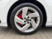 Gebraucht VW Golf VIII GTI 245 PS (180 kW) 2023 Weiß Limousine