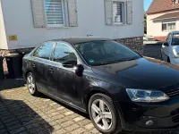 Gebraucht VW Jetta 105 PS (77 kW) 2011 Schwarz Limousine