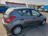 Gebraucht Hyundai i20 Classic 77 PS (56 kW) 2013 Grau Kleinwagen