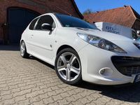 Gebraucht Peugeot 206+ 73 PS (53 kW) 2013 Weiß Kleinwagen
