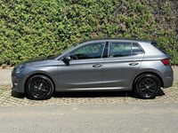 Neu Skoda 105 95 PS (69 kW) 2026 Grau Limousine