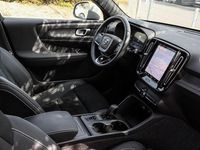 Gebraucht Volvo XC40 Core 163 PS (119 kW) 2025 Grau metallic SUV