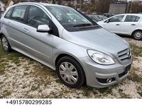 Gebraucht Mercedes B180 109 PS (80 kW) 2011 Silber Van / Kleinbus
