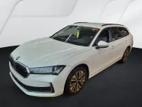 Gebraucht Skoda Superb Selection 150 PS (110 kW) 2025 Purity weiss (weiß) Kombi