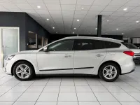 Gebraucht Ford Focus 120 PS (88 kW) 2020 Silber Limousine