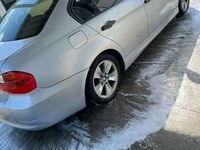 gebraucht BMW 320 i (e90)