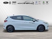 Gebraucht Ford Fiesta 125 PS (91 kW) 2022 Frozen white Kleinwagen