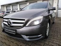 Gebraucht Mercedes B220 170 PS (125 kW) 2014 Mountaingrau  met. Van / Kleinbus
