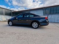 Gebraucht VW Passat 122 PS (89 kW) 2020 Grau Limousine