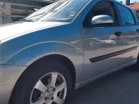 Gebraucht Ford Focus 100 PS (73 kW) 2004 Silber Limousine