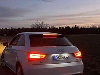 Gebraucht Audi A1 Attraction 86 PS (63 kW) 2013 Weiß Kleinwagen