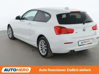 Gebraucht BMW 120 Advantage 190 PS (139 kW) 2016 Weiß Kleinwagen