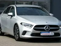 Gebraucht Mercedes A180 Style 116 PS (85 kW) 2020 Iridiumsilber metallic Limousine